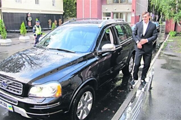 Стало известно, кто и что подарил украинским олимпийцам