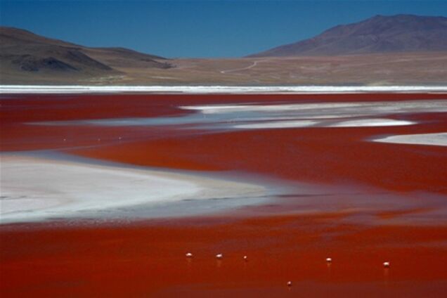 Озера с необычным цветом воды