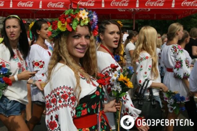 В Киеве прошел парад вышиванок