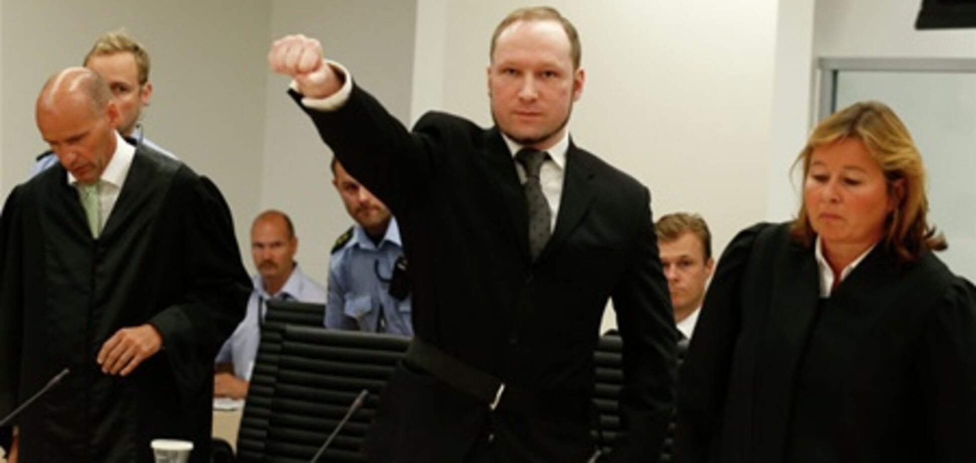 Защита Брейвика не будет обжаловать решение о его вменяемости