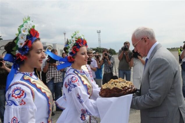 Азаров: через 10 лет Украину будет не узнать