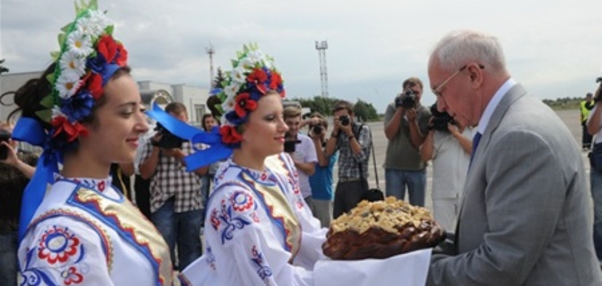 Азаров: через 10 лет Украину будет не узнать