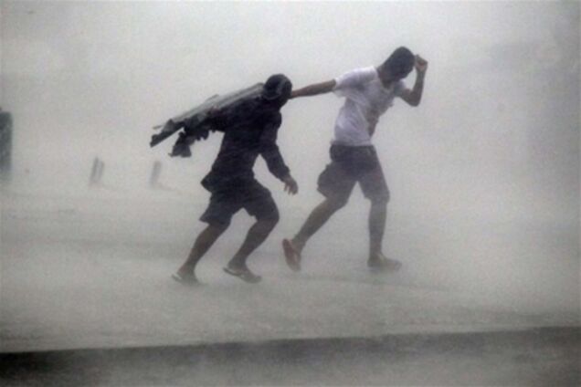 Ураган, приближающийся к США, унес первые человеческие жизни