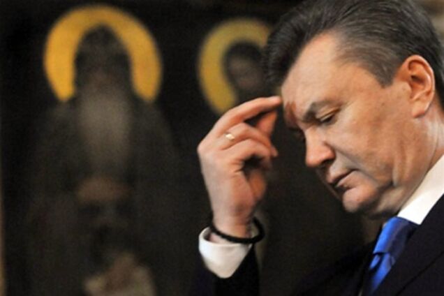 У Януковича уверяют, что Президент за свои деньги поехал на Афон