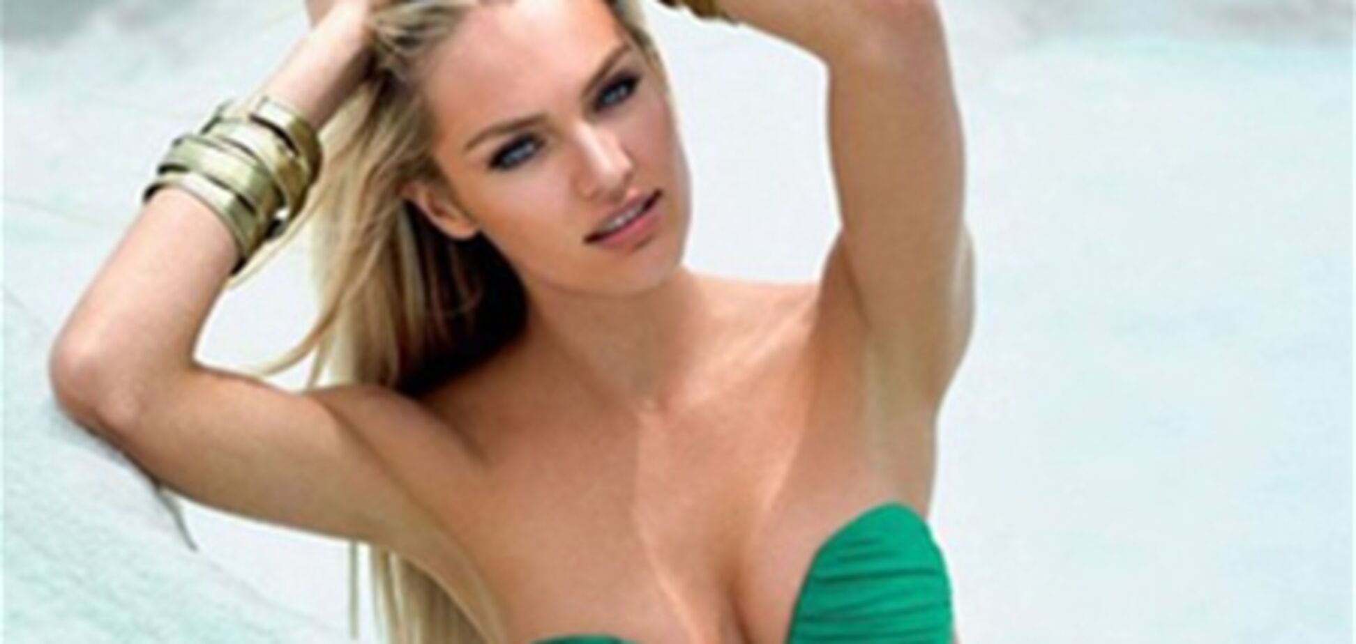 Свэйнопоул позирует среди 'снегов' Турции. Фото