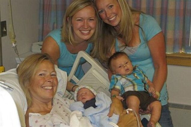 Американка родила себе внука. Фото