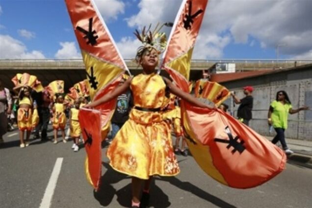 В Лондоне стартовал знаменитый Ноттинг-Хиллский карнавал