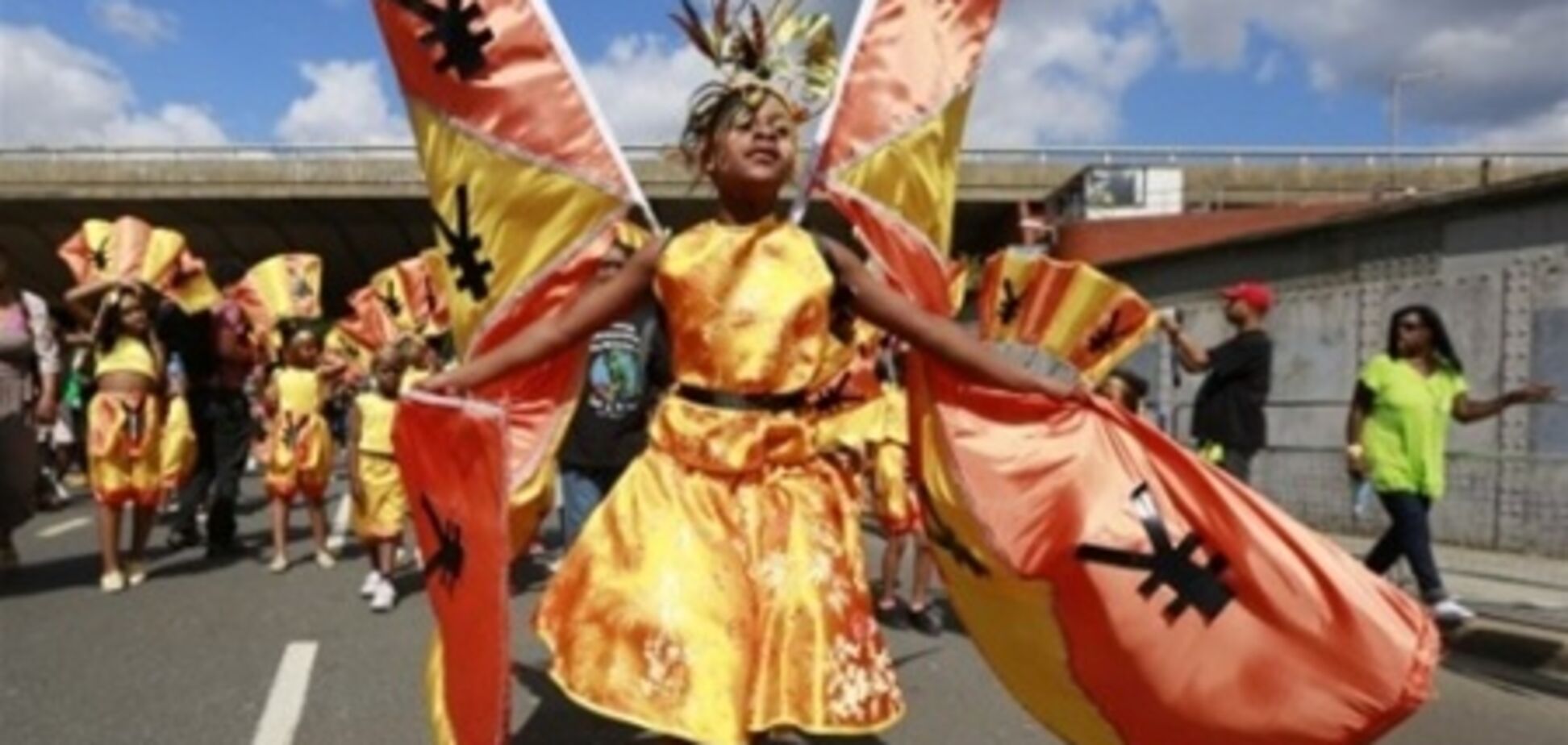 В Лондоне стартовал знаменитый Ноттинг-Хиллский карнавал