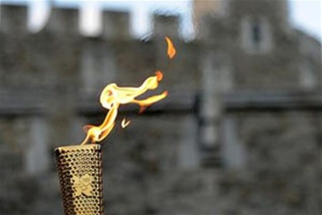 У Великій Британії запалили паралімпійський вогонь