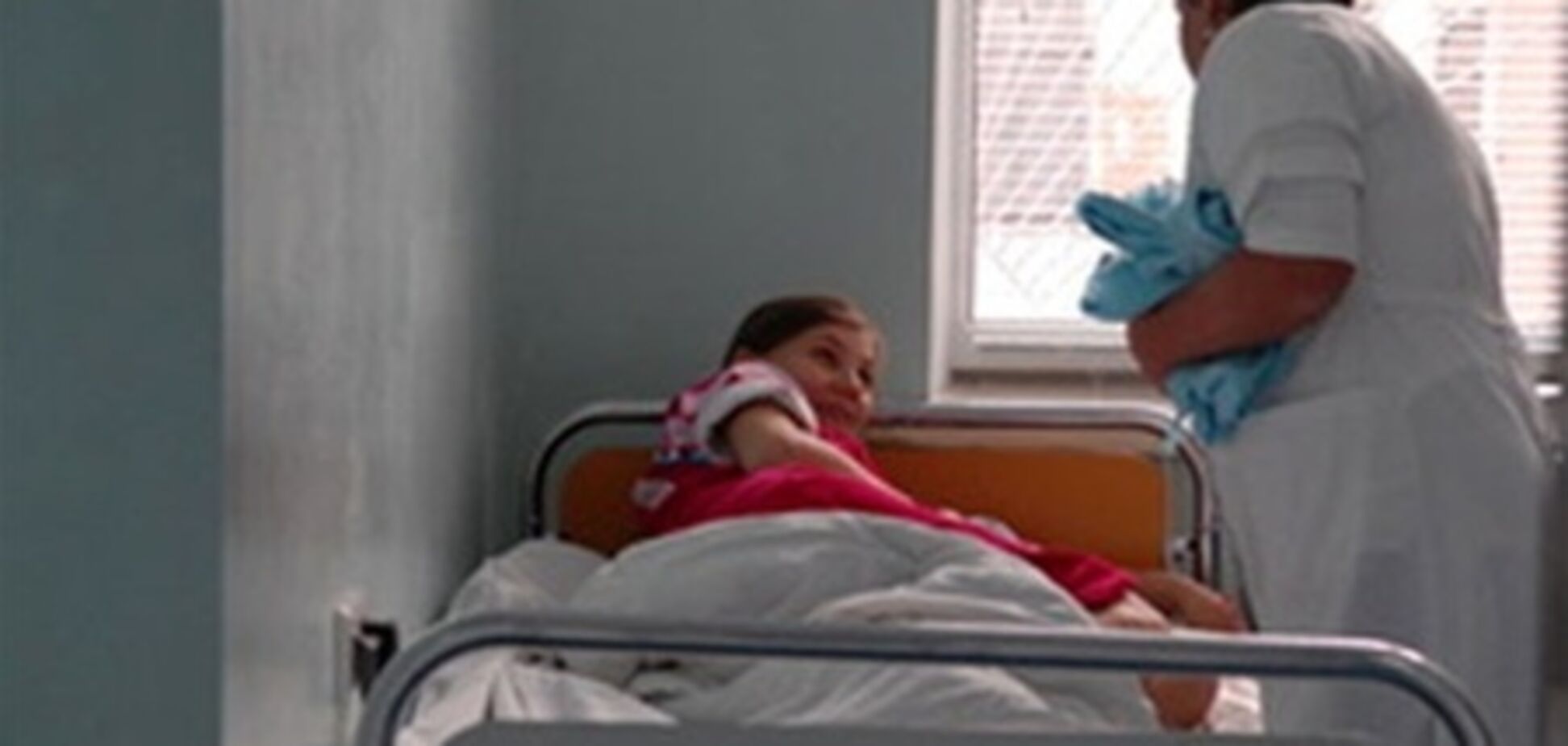 'Свадебное' отравление во Львове: в больницах уже 41 человек