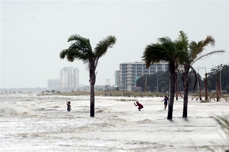 Побережье США накрыл ураган 'Исаак'