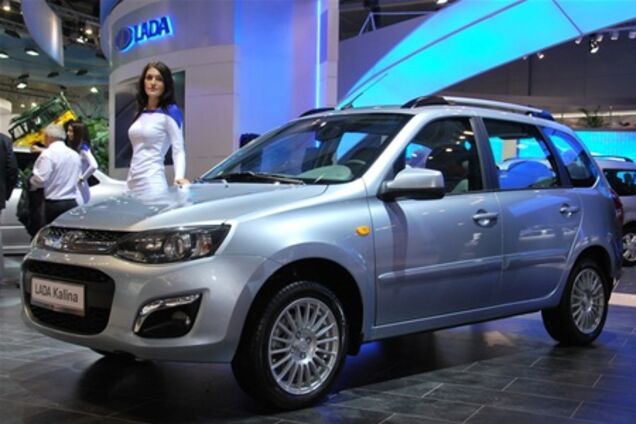 АвтоВАЗ показал новую 'Ладу Калину' и электромобиль