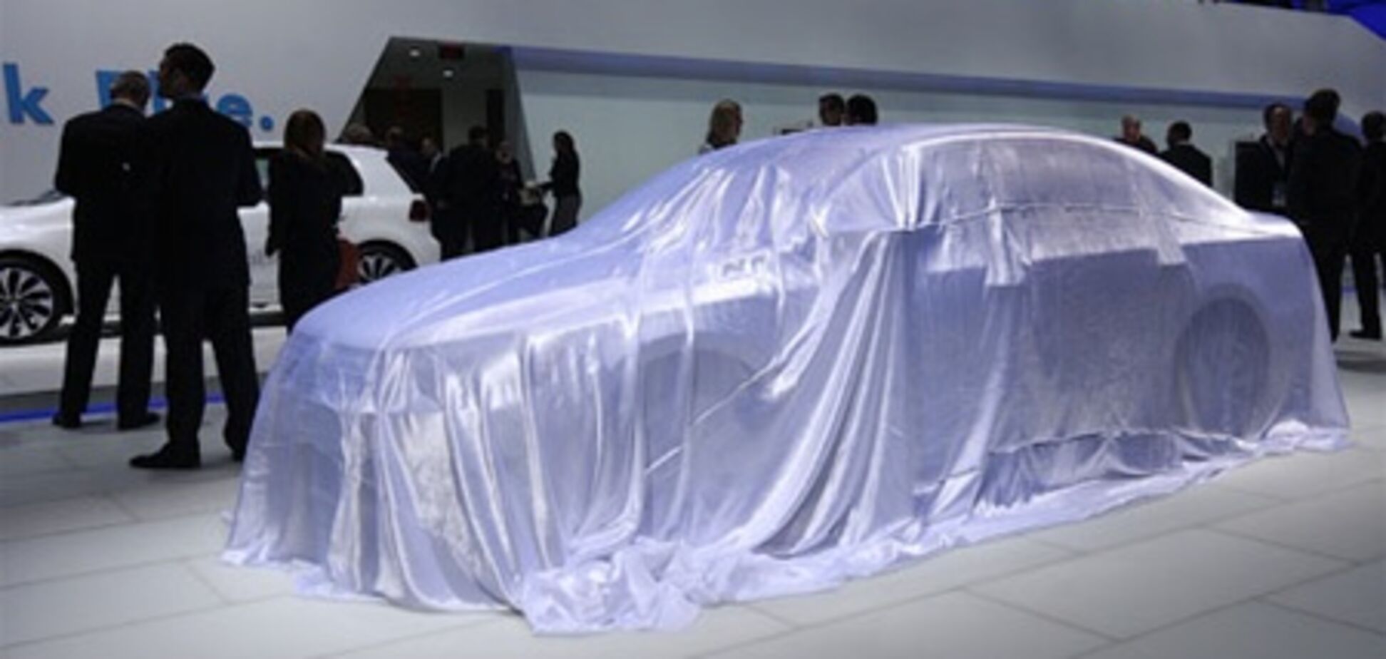 Открылся крупнейший в истории Московский автосалон