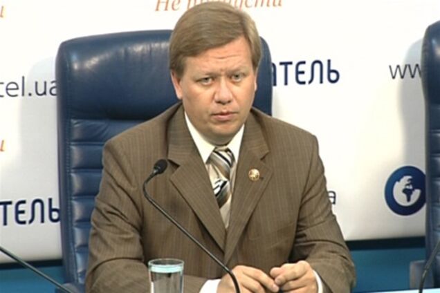 Эксперт объяснил, почему бензин не дешевеет