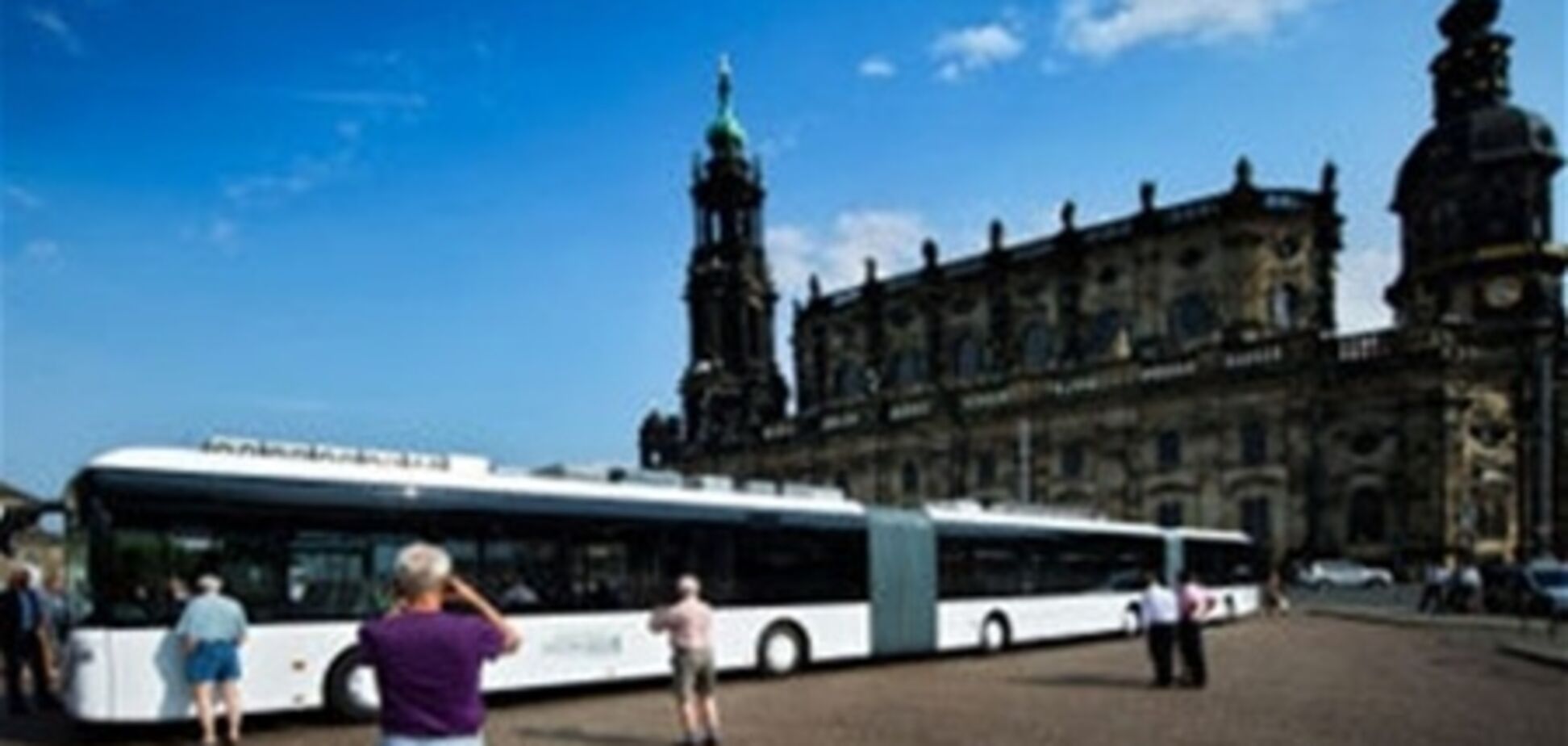 В Дрездене появился самый длинный автобус в мире