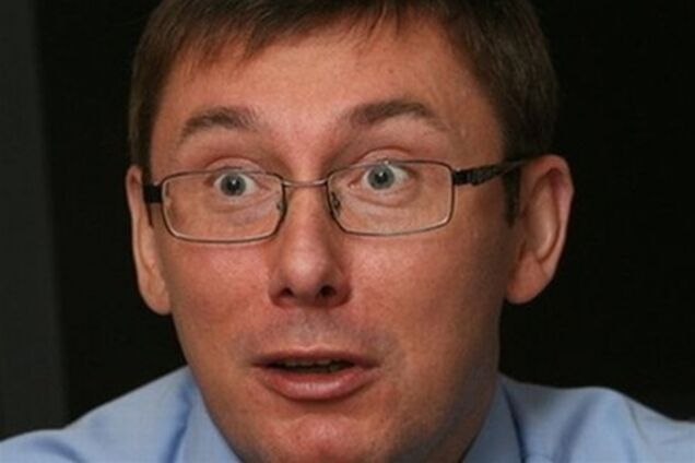 Луценко взял в колонию спортивный костюм и чемодан книг