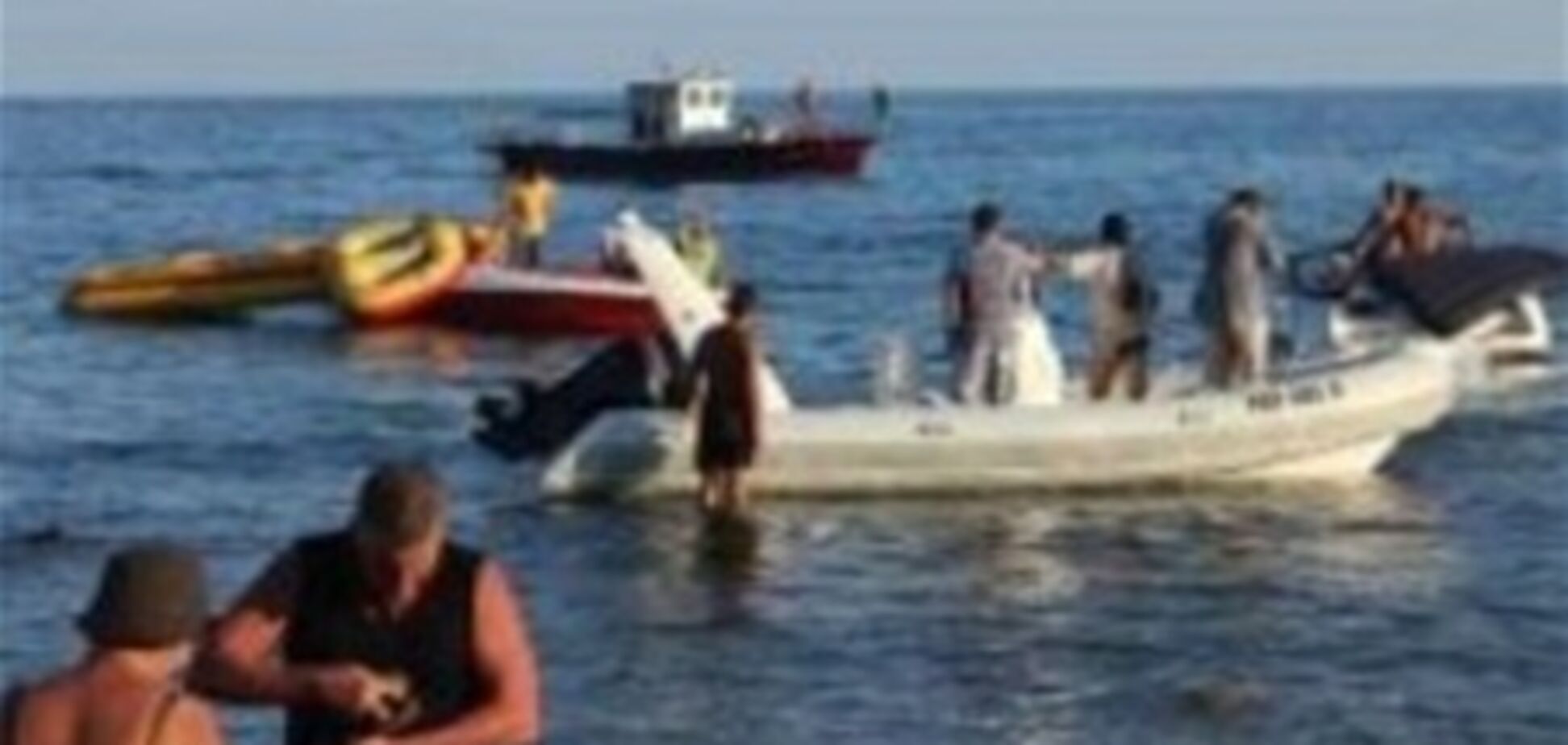 У зіткненні суден у Чорному морі постраждали троє малюків