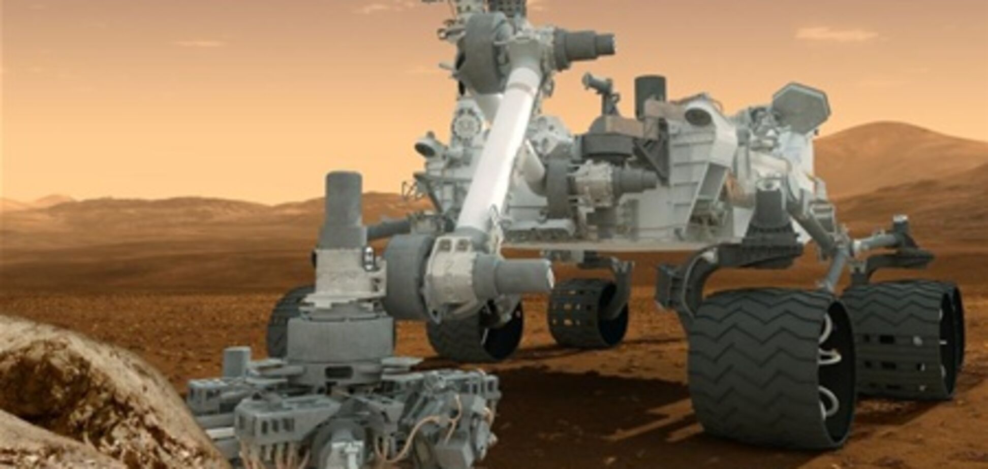 Новый марсоход передал первые фото с Марса 