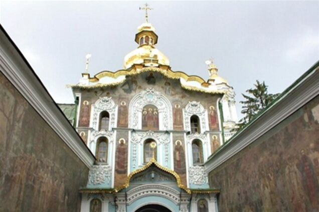 Из Лавры уволили около 20 человек