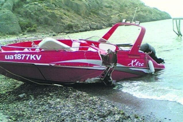 Очевидці морської аварії в Судаку: катер виписував на воді страшні віражі