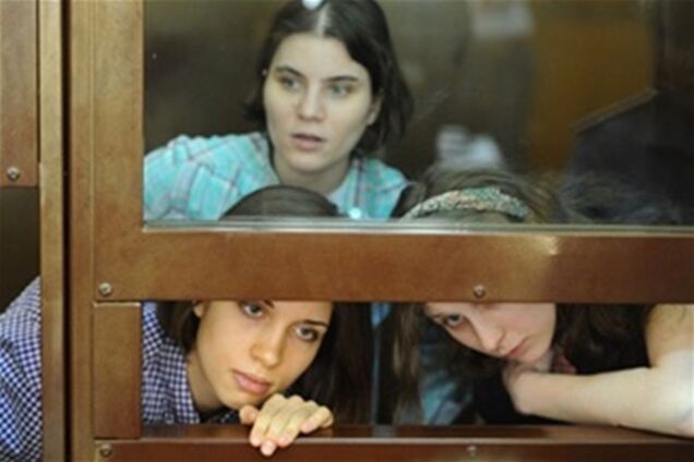 Прокурор потребовал для Pussy Riot три года колонии