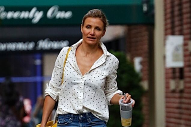 Кэмерон Диаз изнемогает от жары. Фото