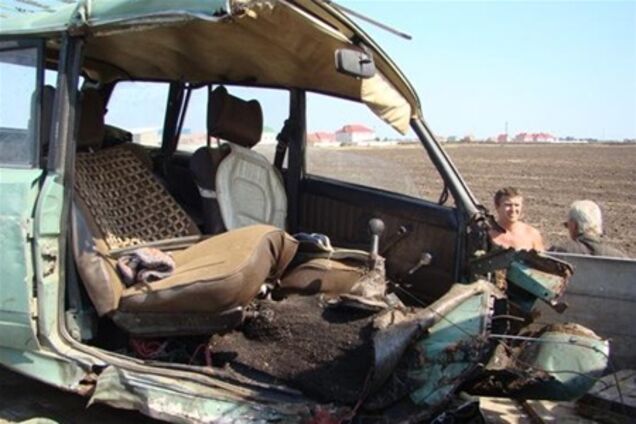 'ВАЗ' разорвало пополам – на водителе ни царапины. Фото