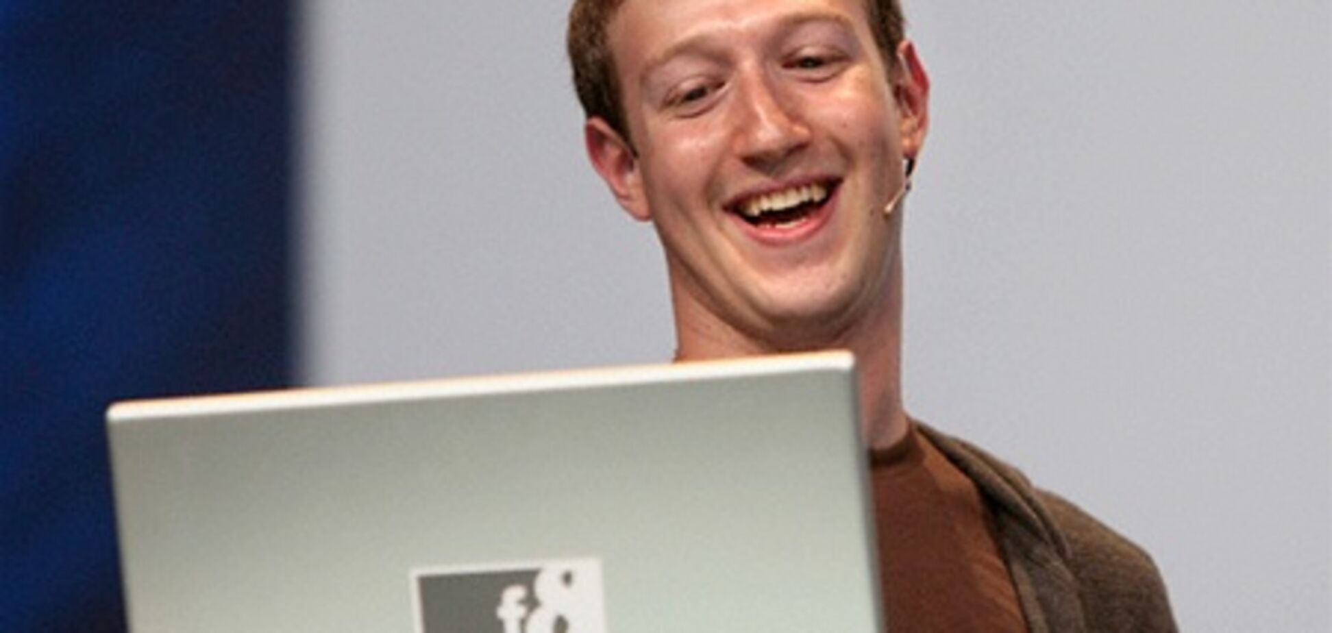 Черная дыра для Facebook