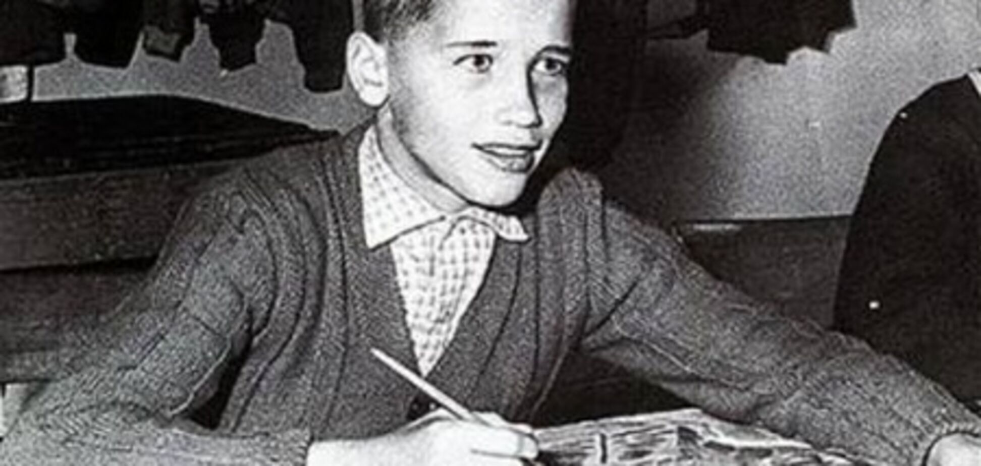 Родители Железного Арни боялись, что он гей