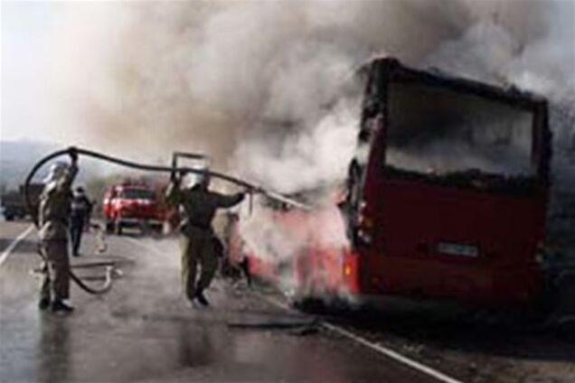 На Херсонщине сгорел автобус, перевозивший тернопольских туристов