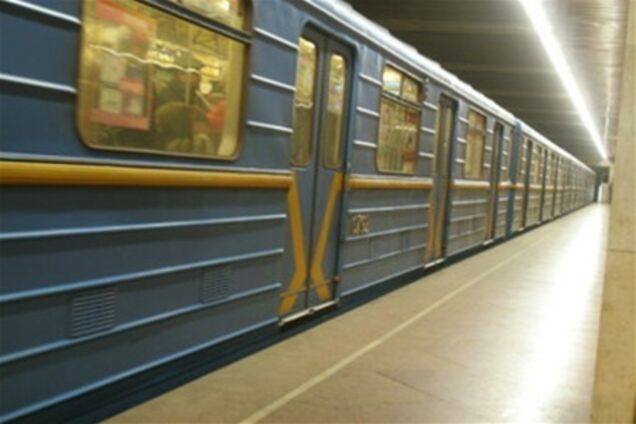 В Киеве вчера вечером 'заминировали' метро 'Крещатик'