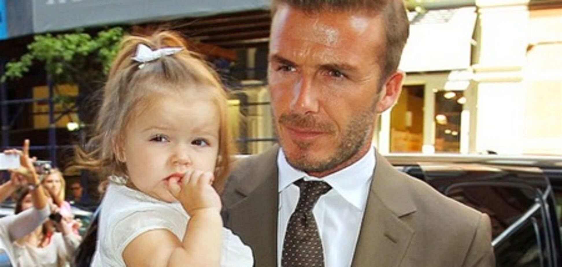 Харпер Бекхэм затмила маму на показе. Фото