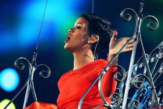 Звезды выступили на закрытии Паралимпийских игр. Фото