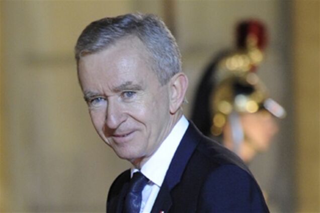 Найбагатший француз подав до суду на газету через заголовка 'Відвали, придурок'