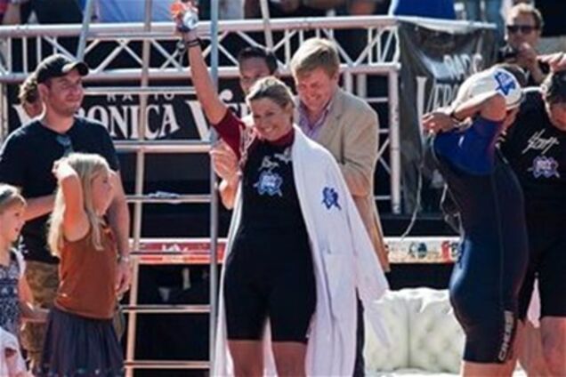 Голландская принцесса поплавала в каналах Амстердама