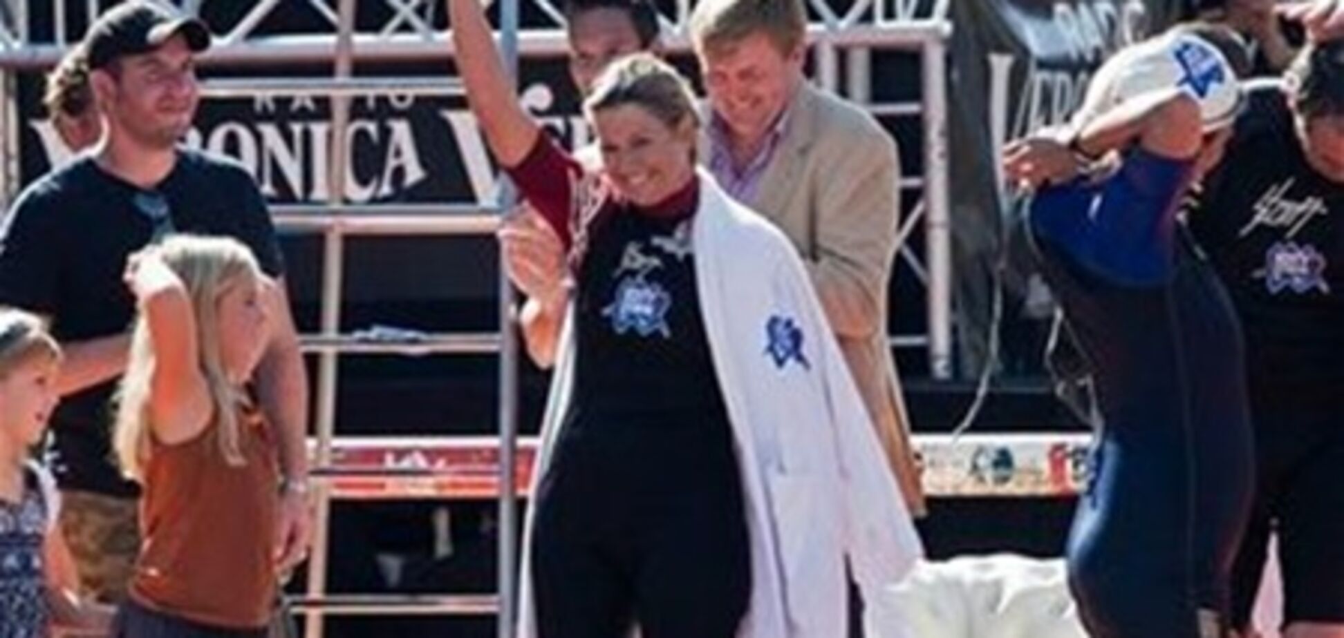 Голландская принцесса поплавала в каналах Амстердама