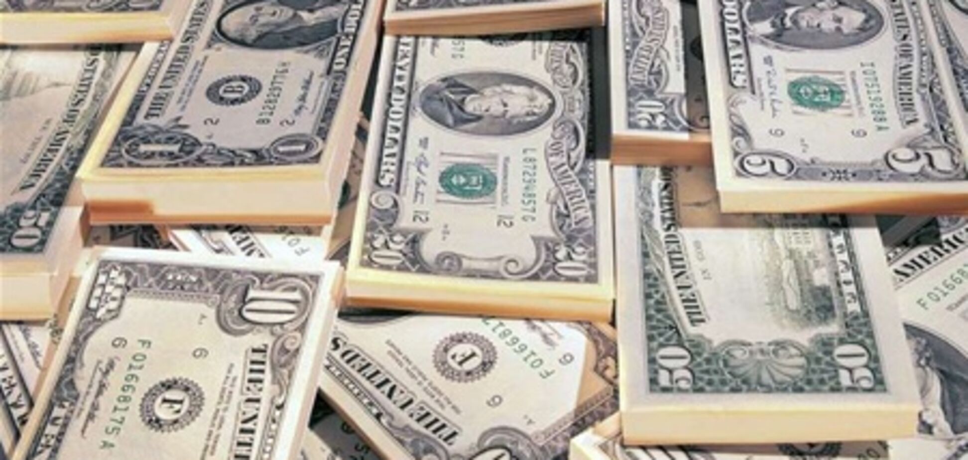 Цены на американскую валюту остались на том же уровне