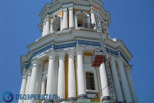 Лаврская колокольня: обещанного семь лет ждут?