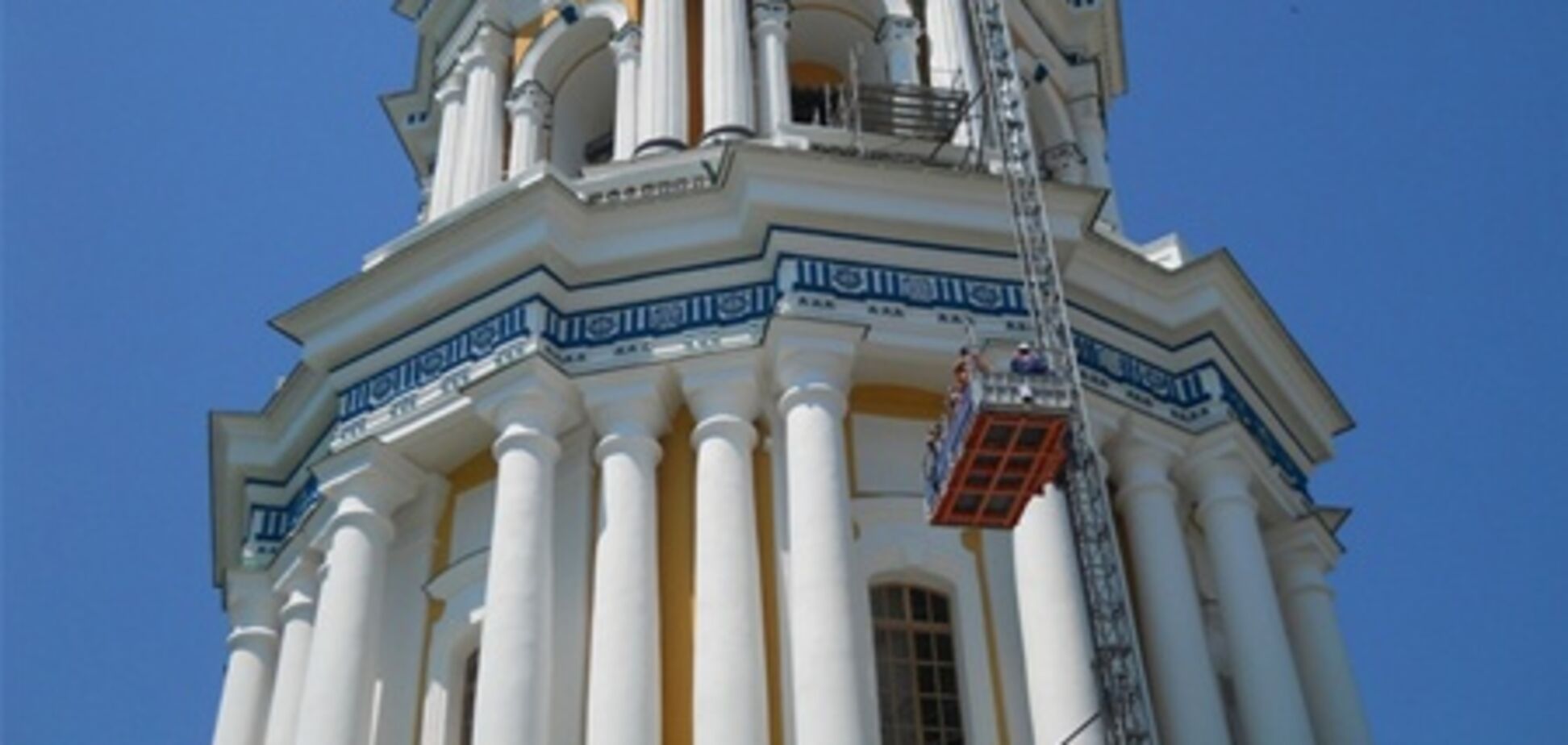 Лаврская колокольня: обещанного семь лет ждут?