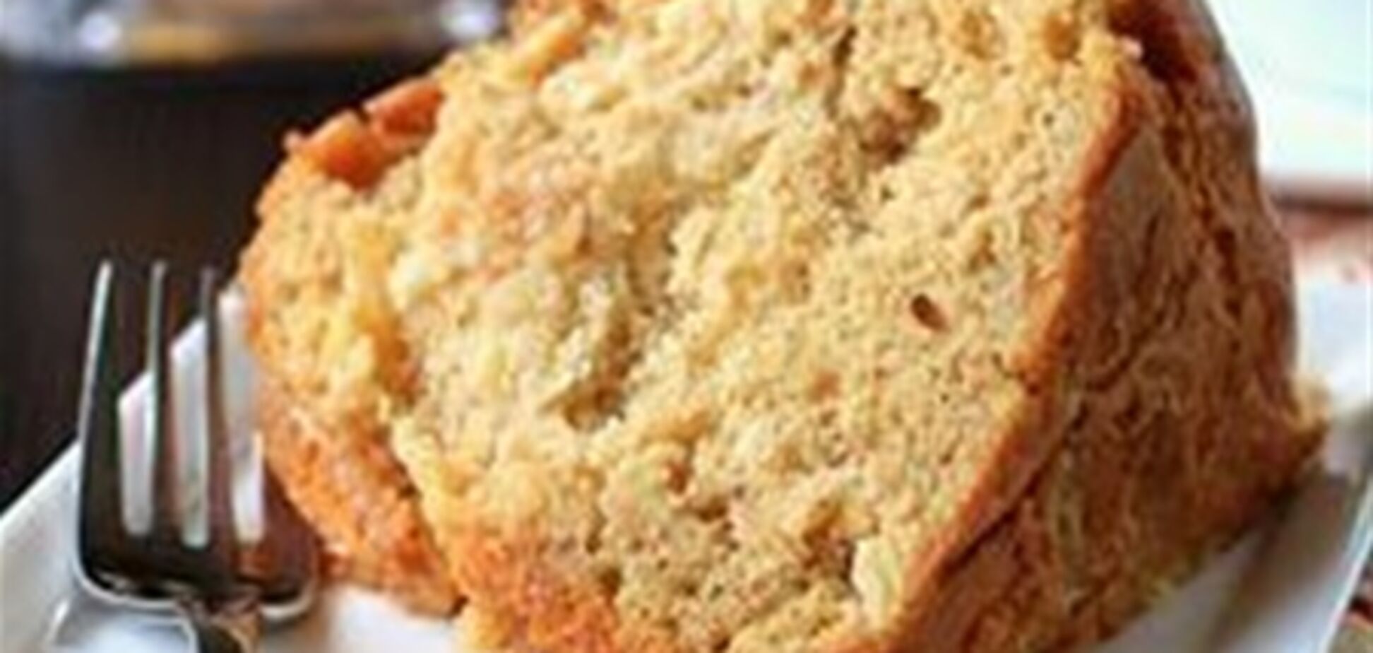 Яблочный пирог с карамельным соусом