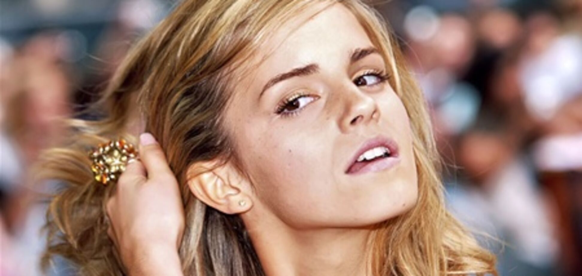 Названа самая опасная знаменитость Интернета