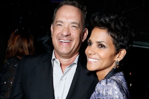 Крокодилий наряд Холли Берри на премьере 'Облачного атласа'