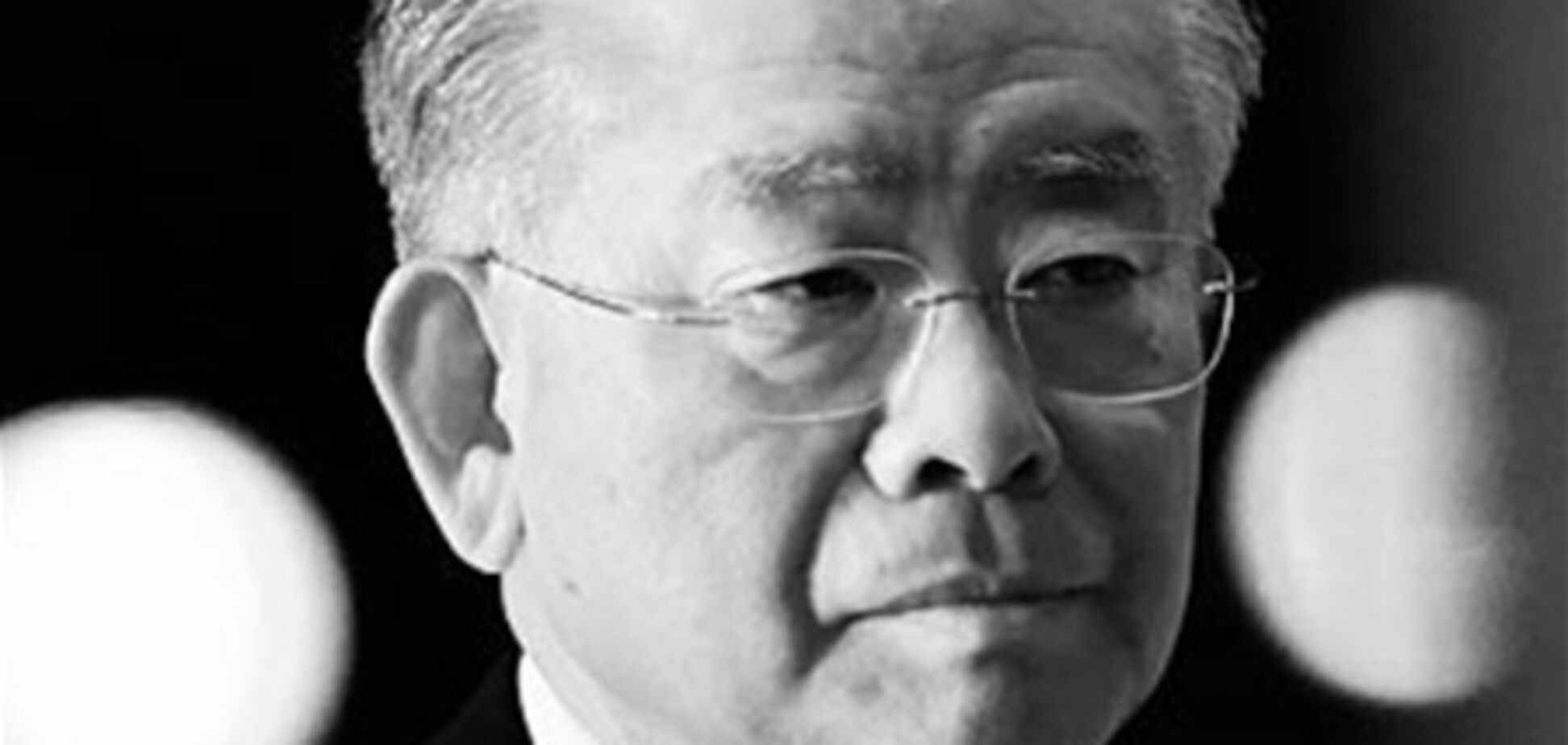 Японський міністр повісився через статтю про позашлюбного зв'язку