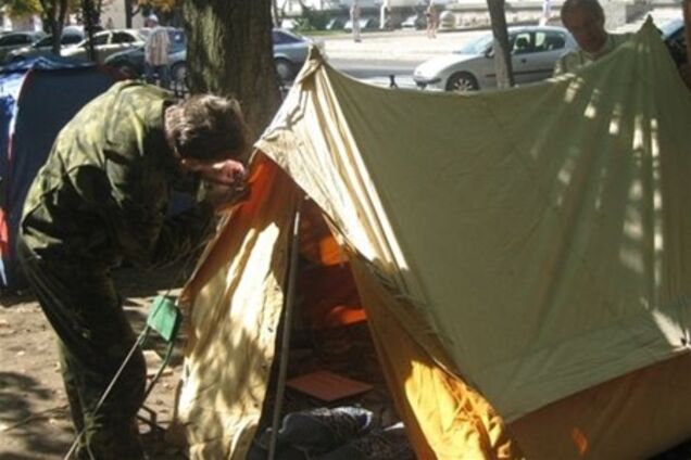 У Луганську чорнобильці відновили акцію протесту