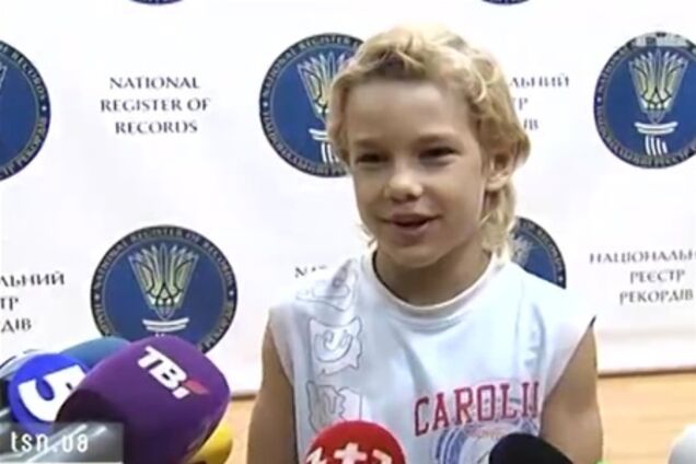 Школьник установил рекорд Украины по отжиманию