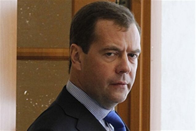 Медведев: меня тошнит от Pussy Riot