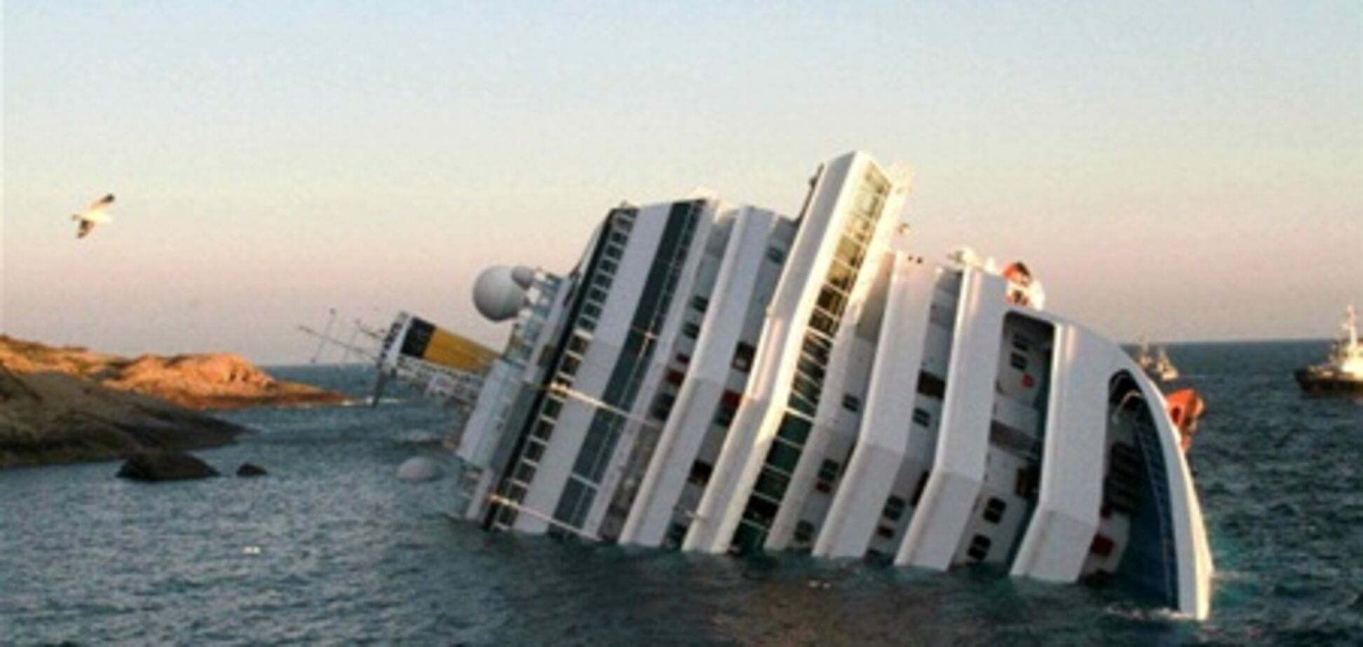 В крушении Costa Concordia обвинили капитана лайнера