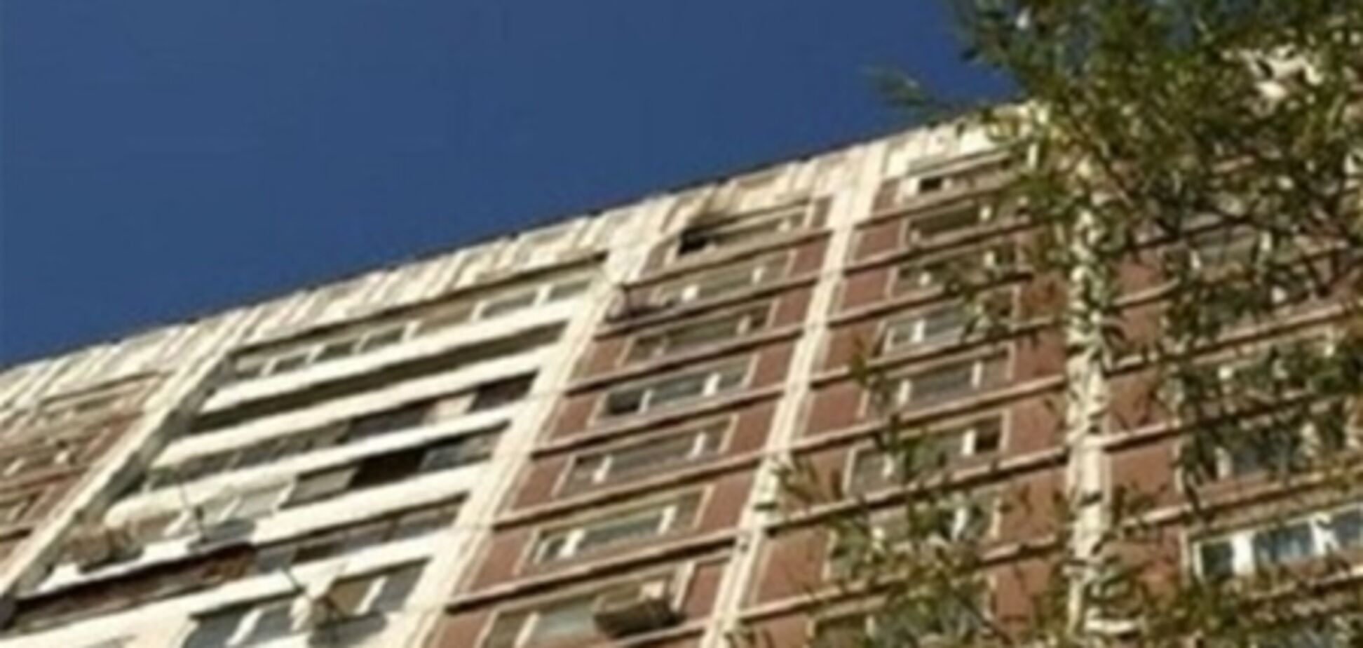 В Киеве девочка выпала с 9-го этажа 