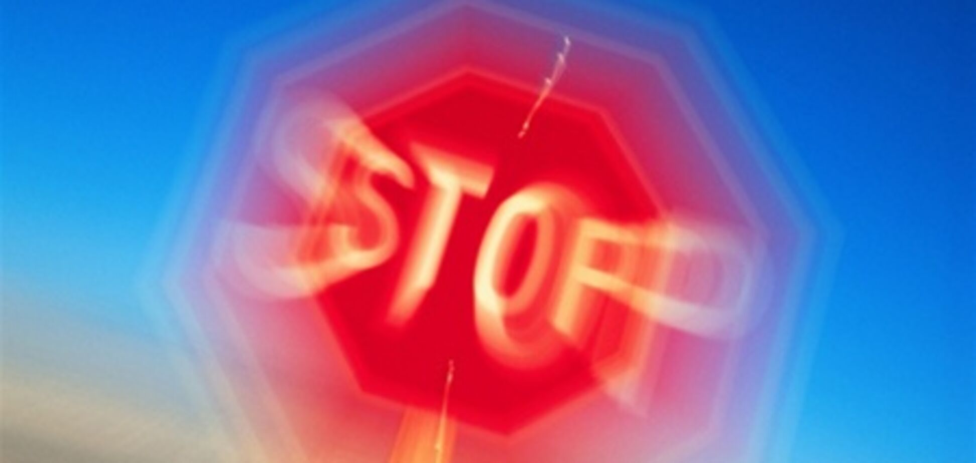 На Одещині легковик зіткнувся з вантажівкою: троє загиблих