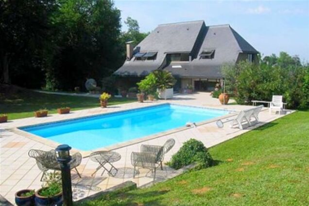 За 10 евро можно купить виллу во Франции